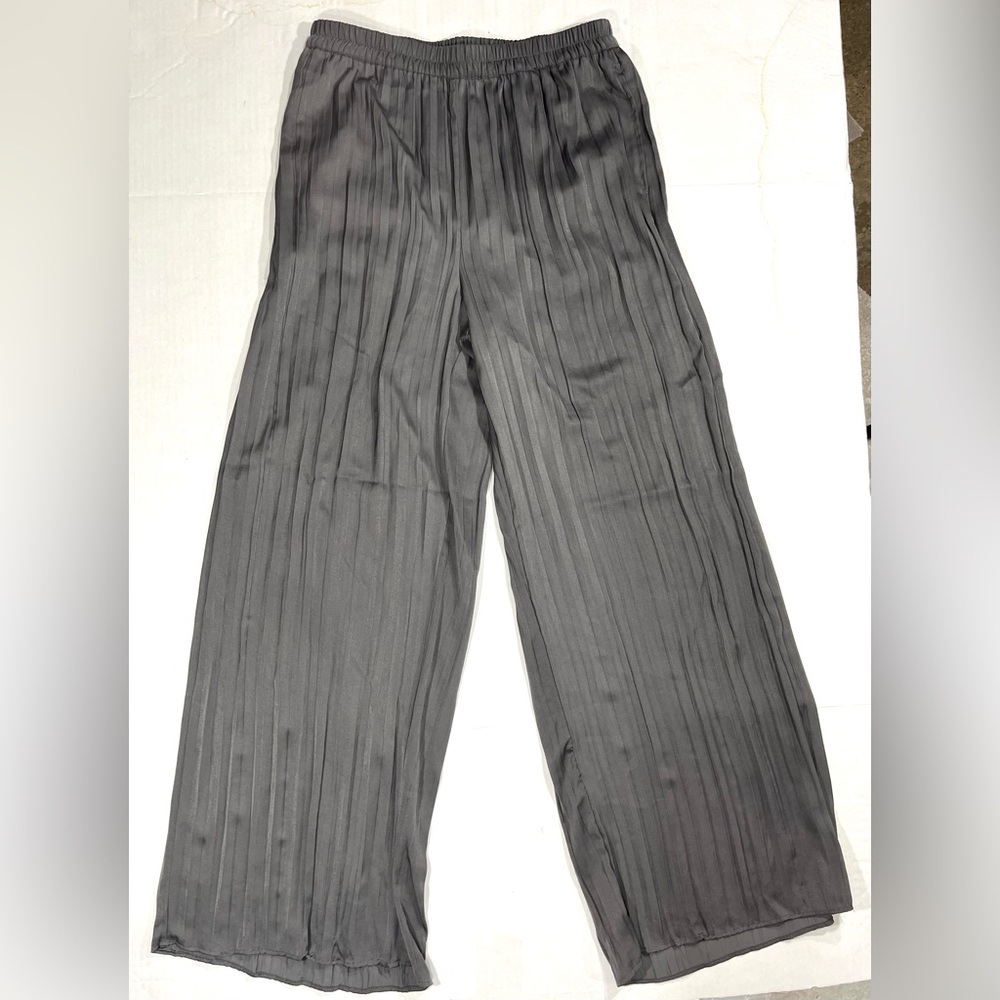 MODERN WORKS ACCORDING PLEATED PULL ON PANTS